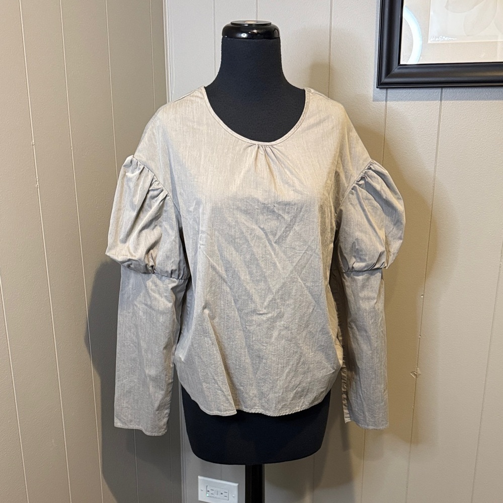 DREW Women’s Medium Gray Blouse with Puff Sleeves